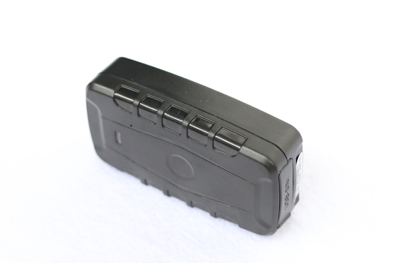 Free Installation Magnetic auto gps tracking device Large Rechargeable Battery Inside