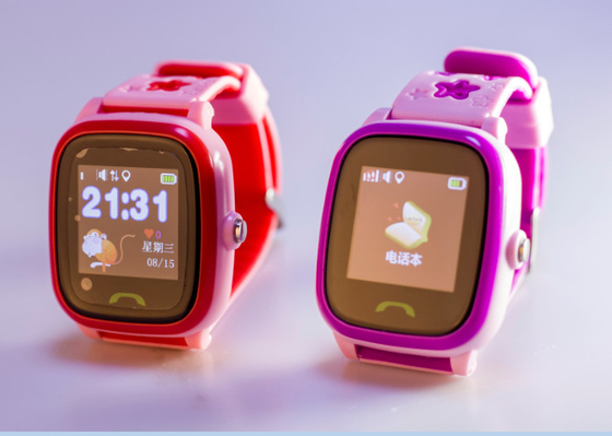 Smart GPS Tracker Watch SOS Alarm Remote Monitoring 0.96 " Display LCD For Kids